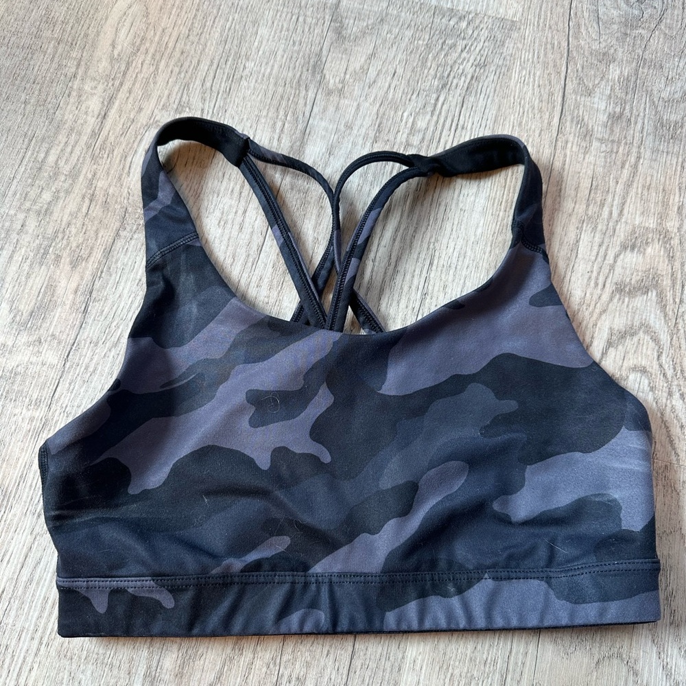 Old Navy Black and Grey Camo Strappy Sports Bra